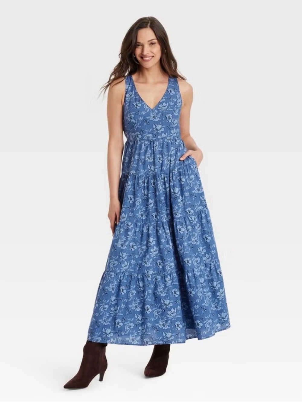 Sleeveless Blue Floral V-Neck Maxi Dress with Pockets